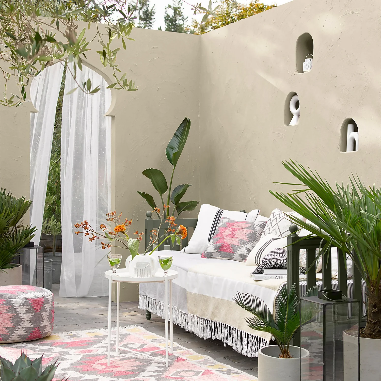 Sandtex Ultra Smooth Masonry Paint - Country Stone - 150ml 5 Sandtex Ultra Smooth Masonry Paint - Country Stone - 150ml - Image 3