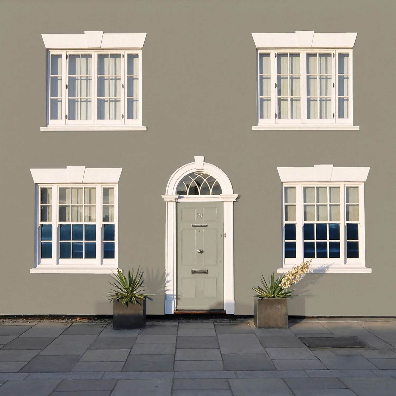 Sandtex® Ultra Smooth Masonry Paint Dark Stone - 5L 8 Sandtex® Ultra Smooth Masonry Paint Dark Stone - 5L - Image 6