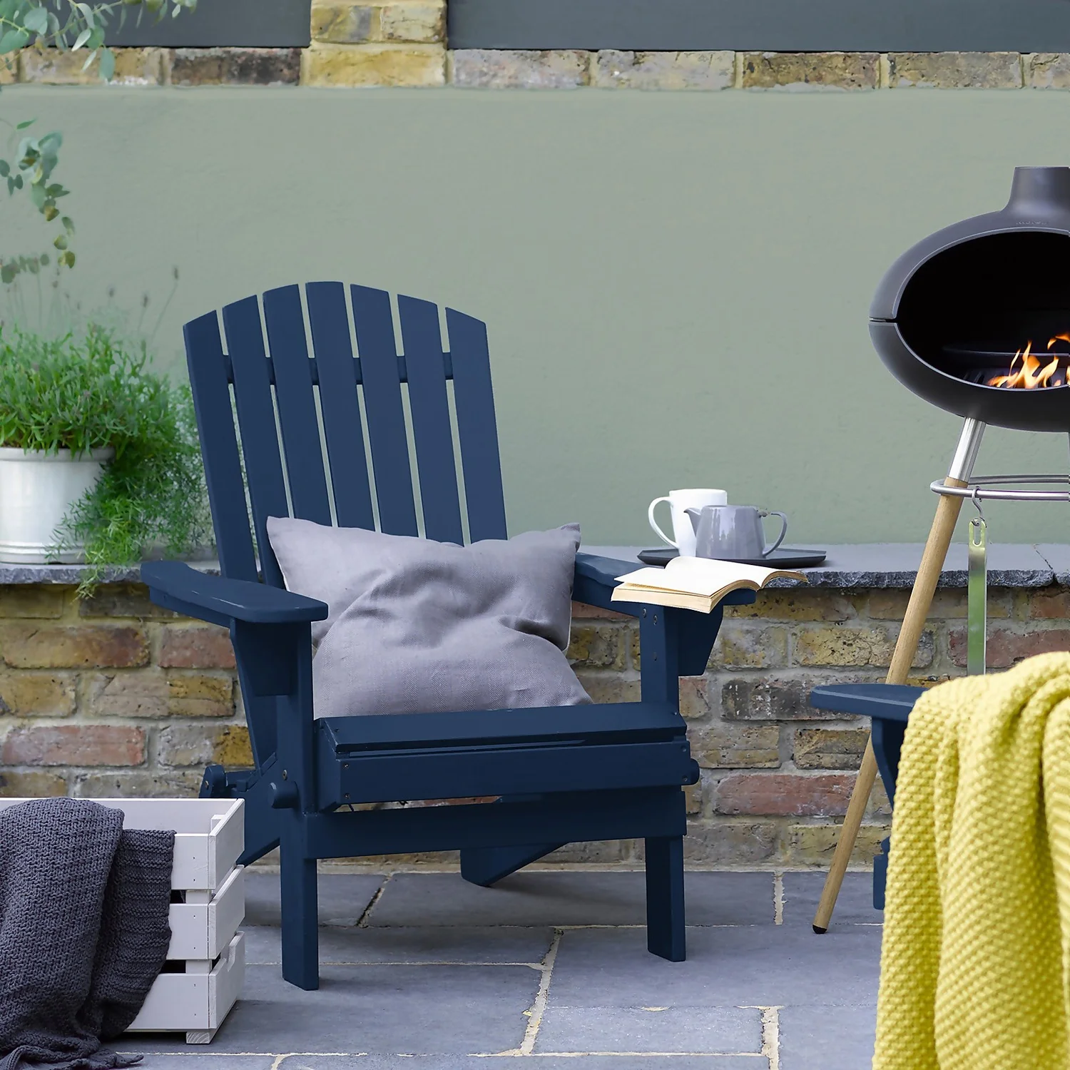 Sandtex® Rapid Dry Gloss Paint Oxford Blue - 750ml 6 Sandtex® Rapid Dry Gloss Paint Oxford Blue - 750ml - Image 4