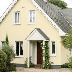 Sandtex Ultra Smooth Masonry Paint 10L Cornish Cream