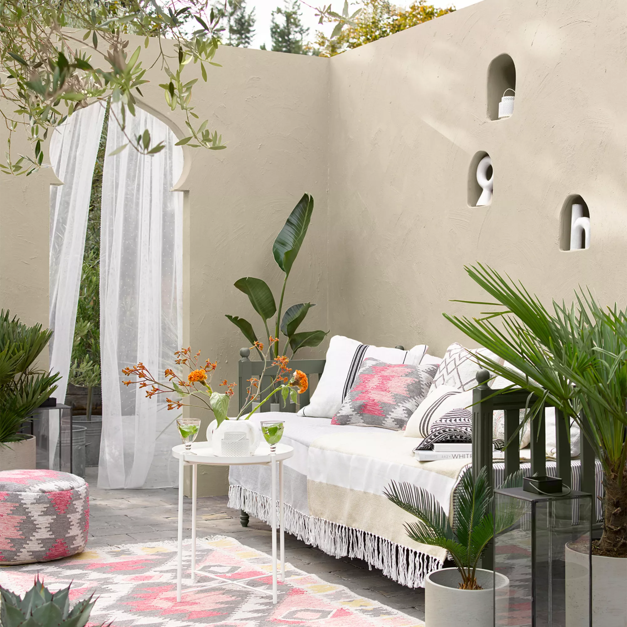 Sandtex Country Stone Matt Masonry Paint, 5L Tub 7 Sandtex Country Stone Matt Masonry Paint, 5L Tub - Image 5