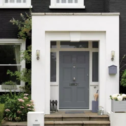 Sandtex Ultra Smooth Black Masonry Paint, 5L -Sandtex Store sandtex ultra smooth black masonry paint 5l5010131461231 04i bq