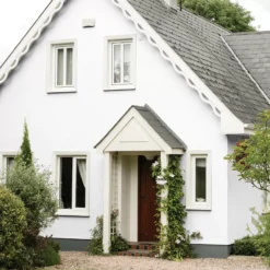 Sandtex Ultra Smooth Pure Brilliant White Masonry Paint, 10L -Sandtex Store sandtex ultra smooth pure brilliant white masonry paint 10l5010131461316 02i bq